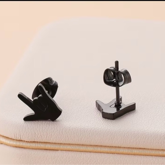 Sign language love earrings - Picture 2 of 2